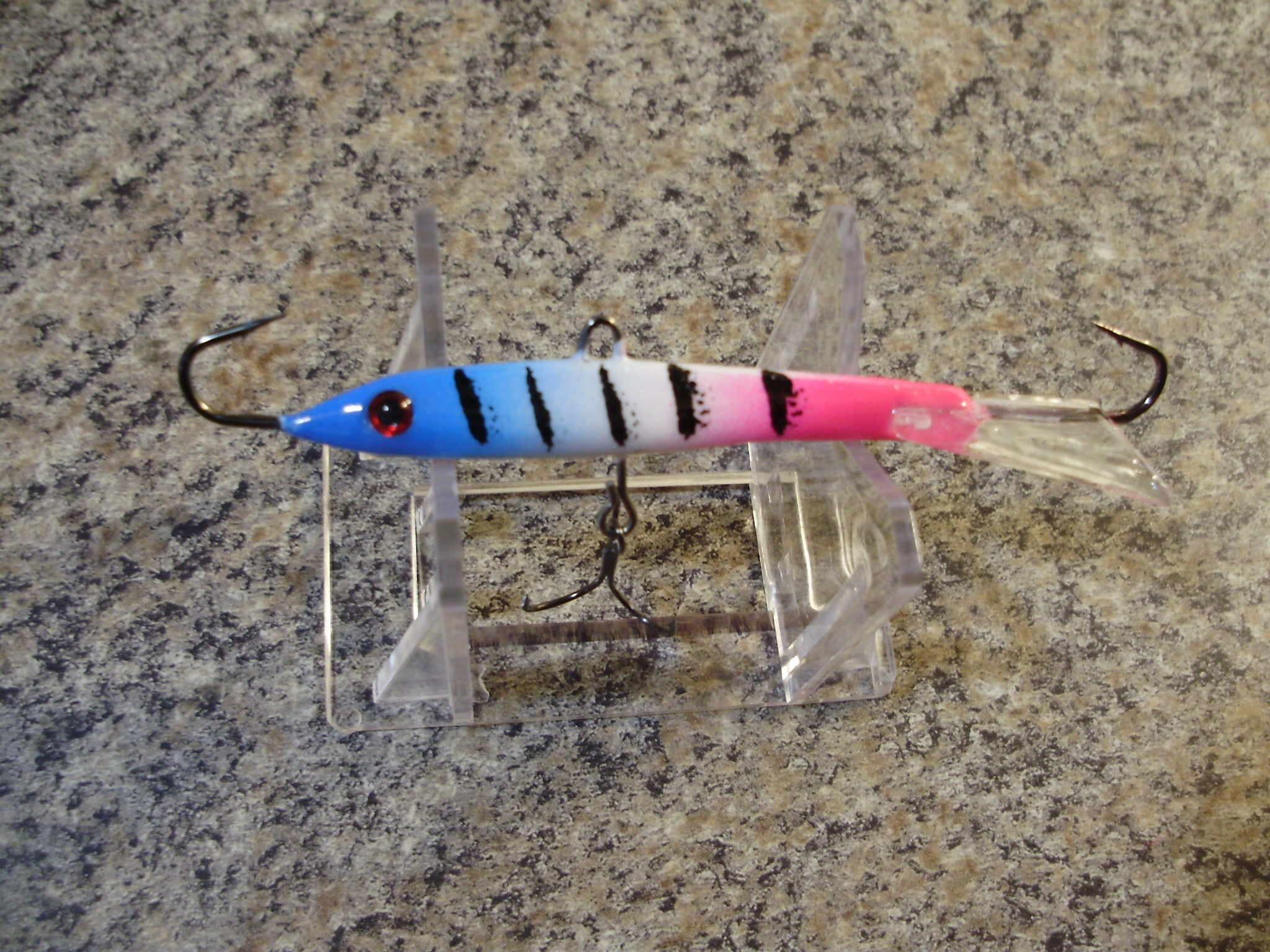 CITRUS ICE BLUE UV VERTICAL JIGGING MINNOW SIZES 9, 7, 5, 3